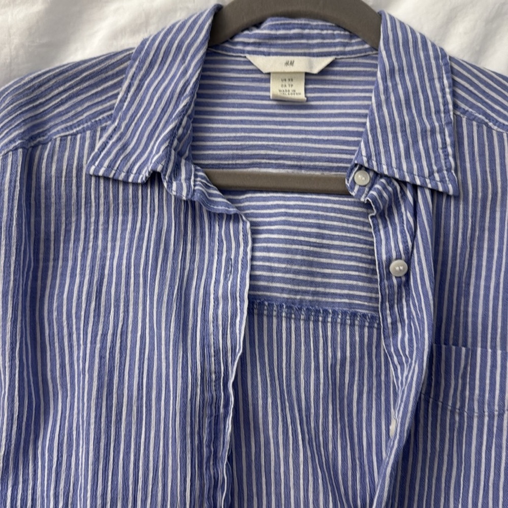 HM women’s long button down - Picture 2 of 2